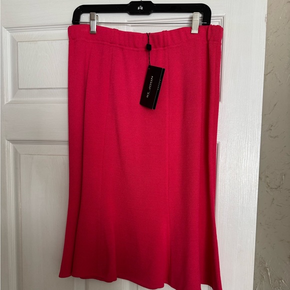 St. John Collection Vibrant Pink A-Line Skirt